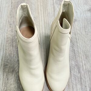Like New Loft ankle boots